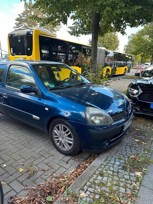 Blau Gebraucht 2003 Renault Clio II Kleinwagen | 600 € (Superpreis) - Bild 1/4