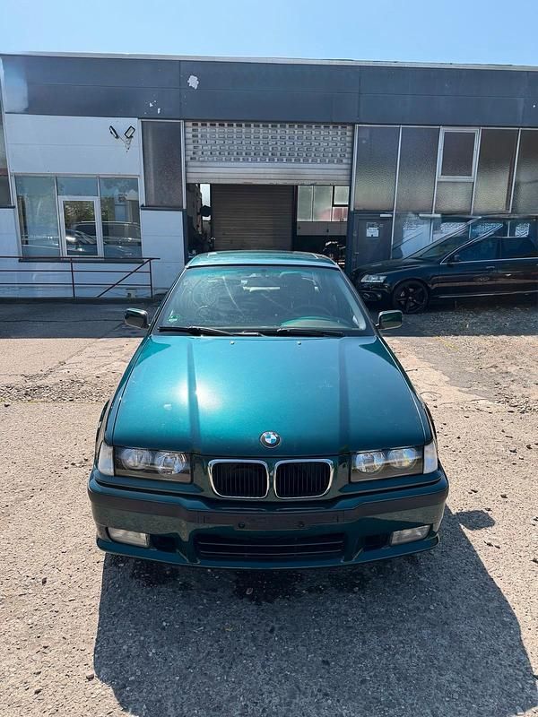 Gebraucht BMW 328 193 PS (141 kW) 1997 Grün Limousine