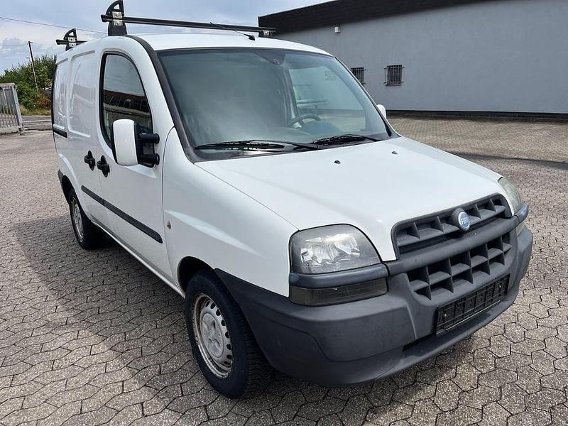 Weiß Gebraucht 2001 Fiat Doblò Van / Kleinbus | 3.950 € (Etwas zu teuer) - Bild 1/2