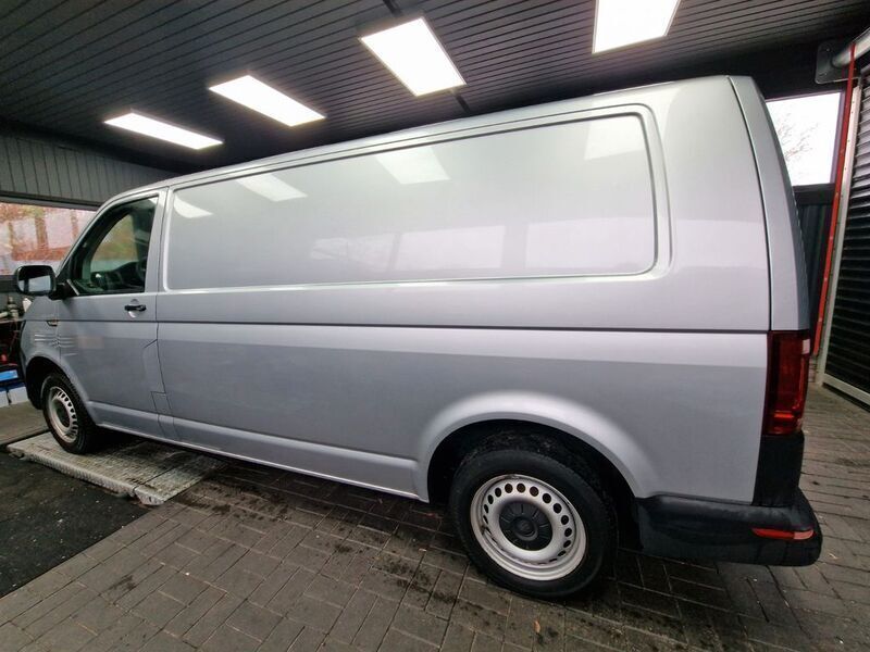 Gebraucht VW T6.1 102 PS (75 kW) 2020 Silber Van