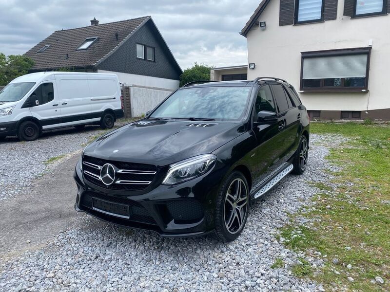 Schwarz Gebraucht 2016 Mercedes GLE450 AMG AMG SUV | 22.900 € (Fairer Preis) - Bild 1/4