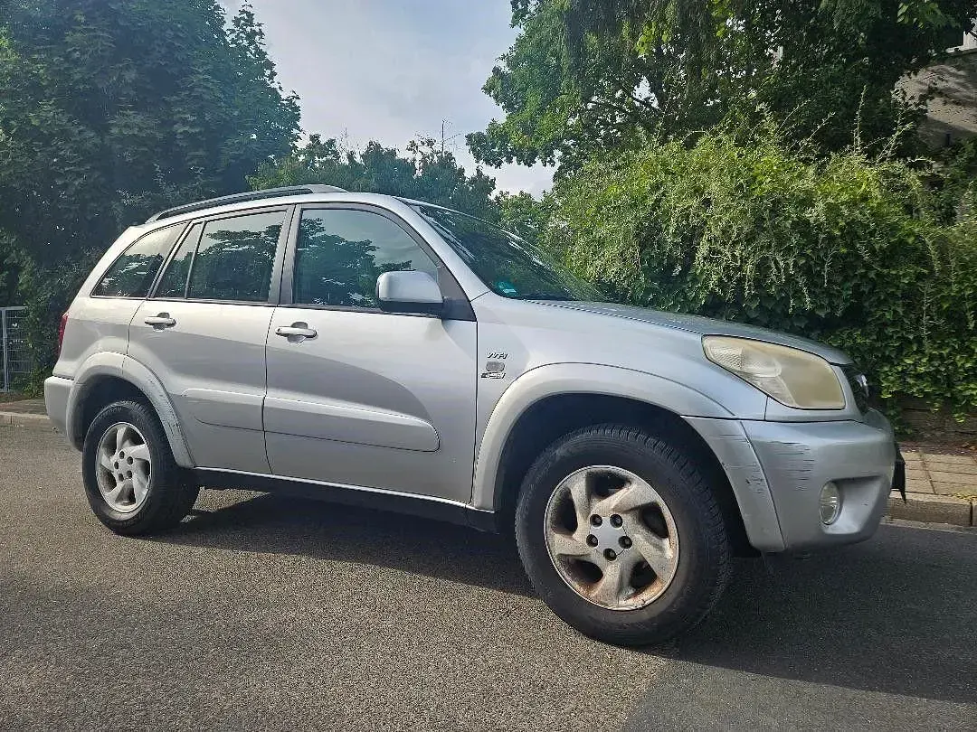 Gebraucht Toyota RAV4 Sol 150 PS (110 kW) 2005 Silber SUV