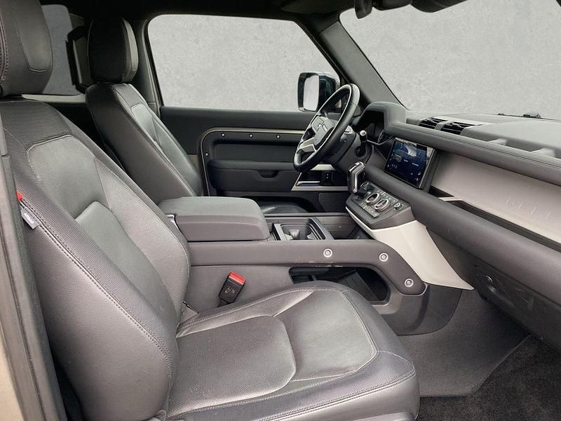 Gebraucht Land Rover Defender SE Dynamic 300 PS (220 kW) 2022 Silber SUV