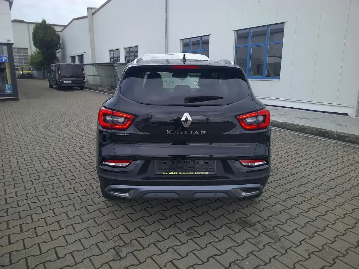 Gebraucht Renault Kadjar Intens 140 PS (102 kW) 2021 Sternenschwarz SUV