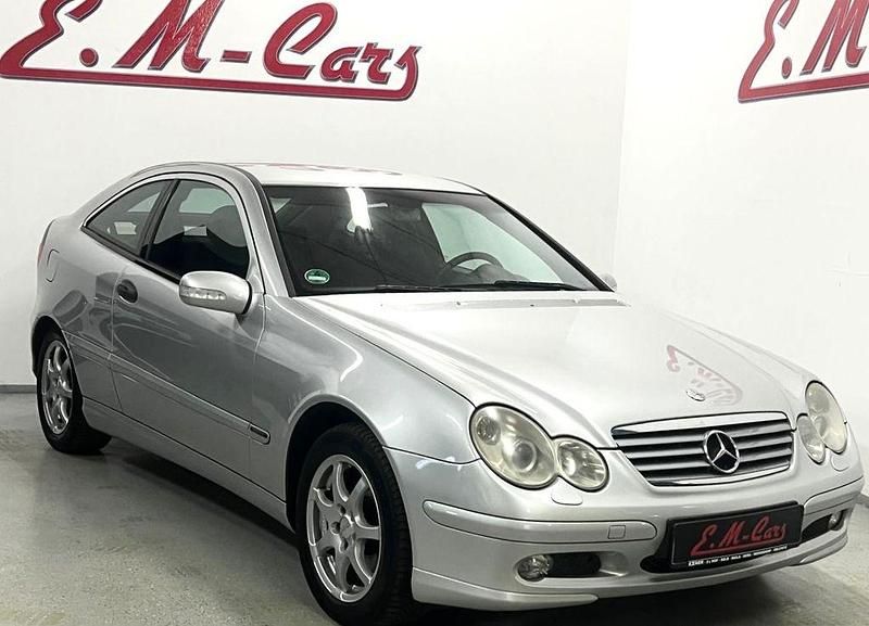 Second-hand Mercedes C180 143 CP (105 kW) 2003 Argintiu Coupe