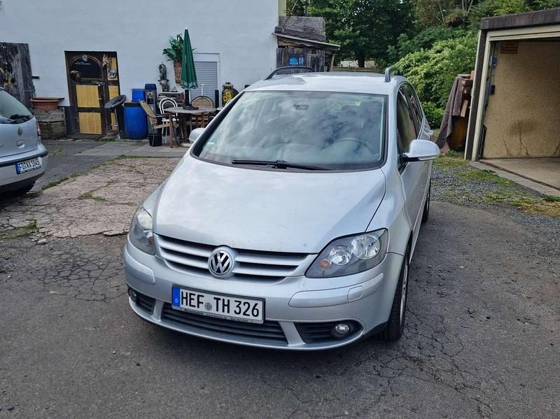 Silber Gebraucht 2008 VW Golf Plus Cross Van / Kleinbus | 3.000 € (Guter Preis) - Bild 1/4