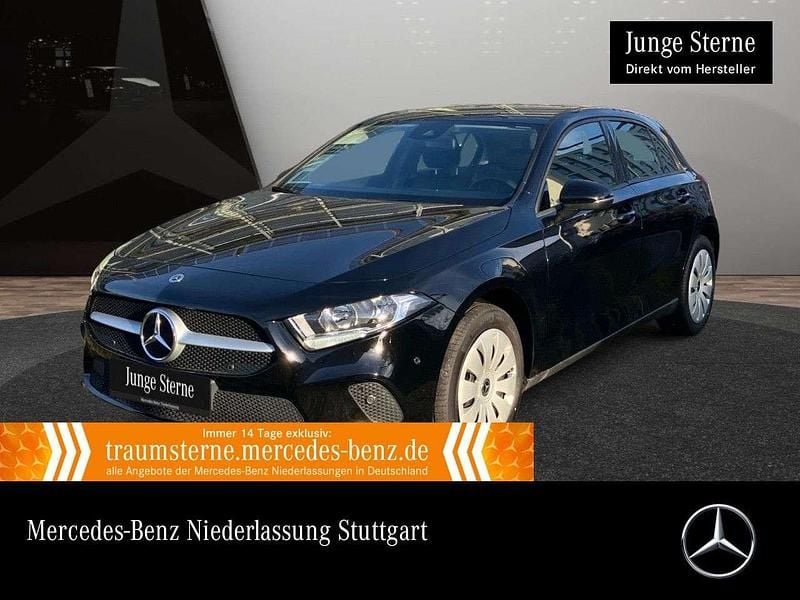 Gebraucht Mercedes A250 Advanced 160 PS (117 kW) 2022 Schwarz Limousine