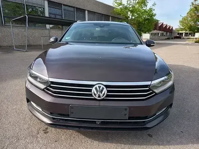 Gebraucht VW Passat Comfortline 150 PS (110 kW) 2018 Braun Kombi