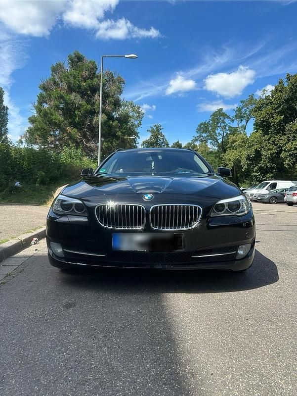 Gebraucht BMW 525 218 PS (160 kW) 2013 Schwarz Kombi
