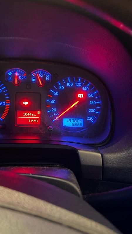 Gebraucht VW Golf IV 75 PS (55 kW) 2002 Schwarz Kleinwagen