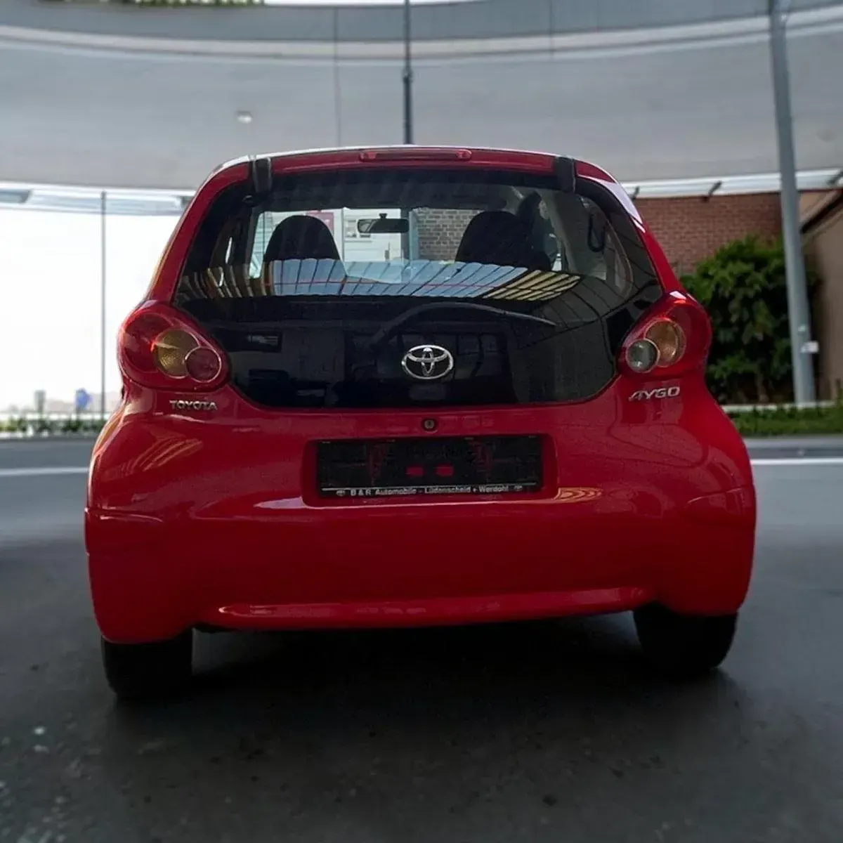 Brugt Toyota Aygo 68 HK (50 kW) 2007 Rød Hatchback