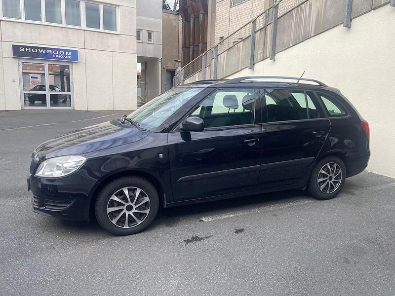 Gebraucht Skoda Fabia Family 86 PS (63 kW) 2011 Schwarz Kombi