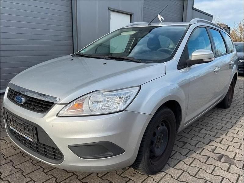 Grau Gebraucht 2010 Ford Focus Kombi | 1.499 € (Superpreis) - Bild 1/4