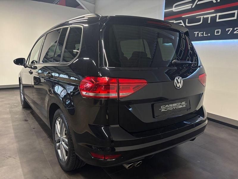 Gebraucht VW Touran Highline 150 PS (110 kW) 2020 Schwarz Van / Kleinbus