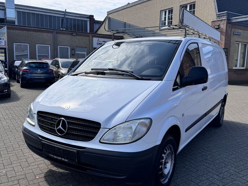 Weiß Gebraucht 2008 Mercedes Vito Van / Kleinbus | 5.990 € (Guter Preis) - Bild 1/4