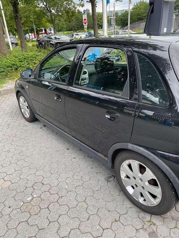 Gebraucht Opel Corsa 60 PS (44 kW) 2005 Schwarz Limousine