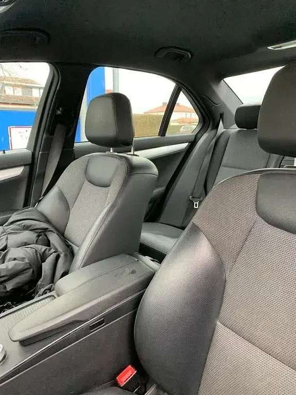Gebraucht Mercedes C230 Avantgarde 204 PS (150 kW) 2009 Weiß Limousine