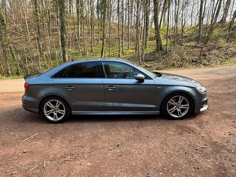 Gebraucht Audi A3 S-Line 150 PS (110 kW) 2020 Grau Limousine