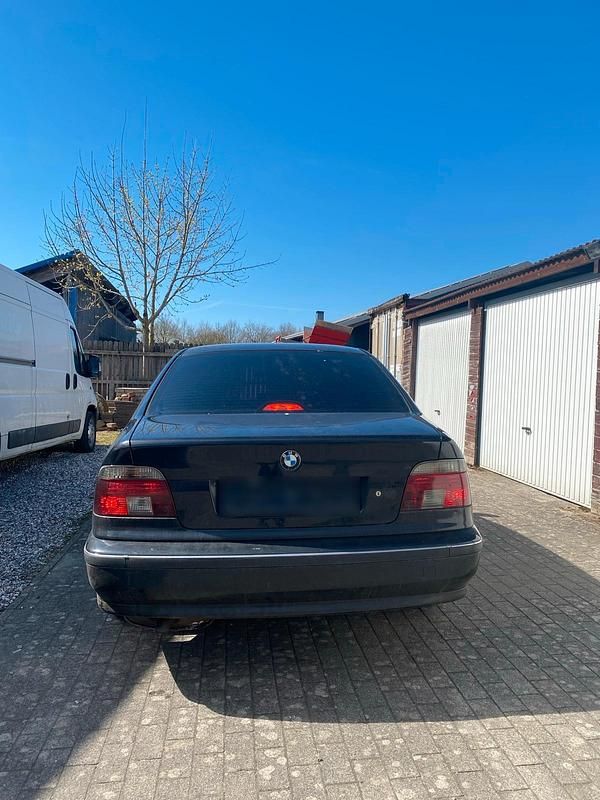 Gebraucht BMW 520 154 PS (113 kW) 1997 Schwarz Limousine