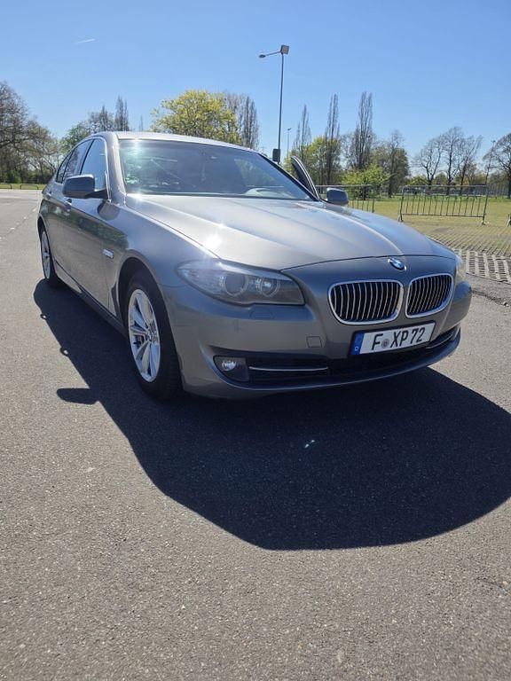 Gebraucht BMW 523 204 PS (150 kW) 2011 Grau Limousine