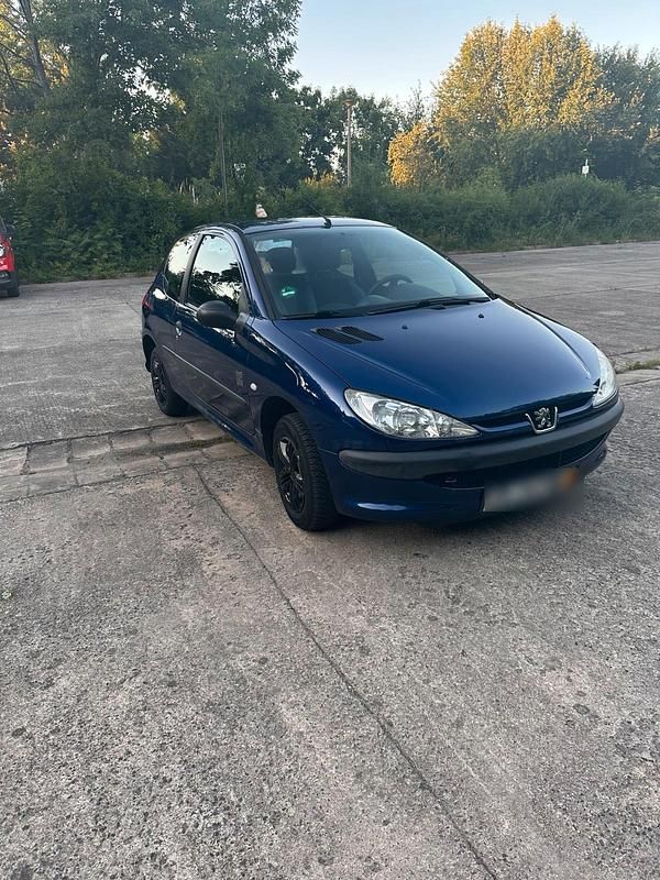 Blau Gebraucht 2001 Peugeot 206 Kleinwagen | 1.000 € (Fairer Preis) - Bild 1/4