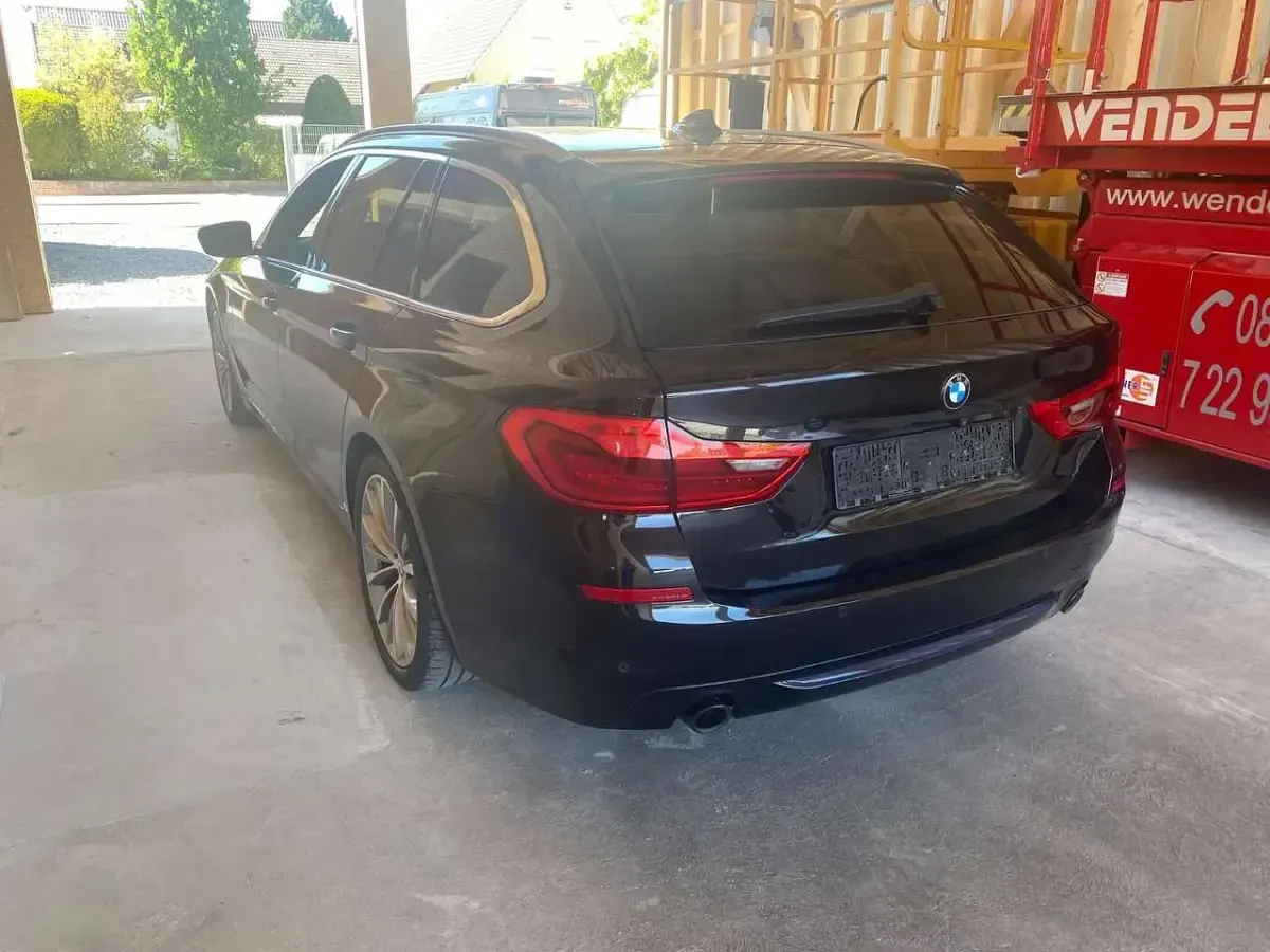 Gebraucht BMW 530 Sport Line 265 PS (194 kW) 2020 Schwarz Kombi