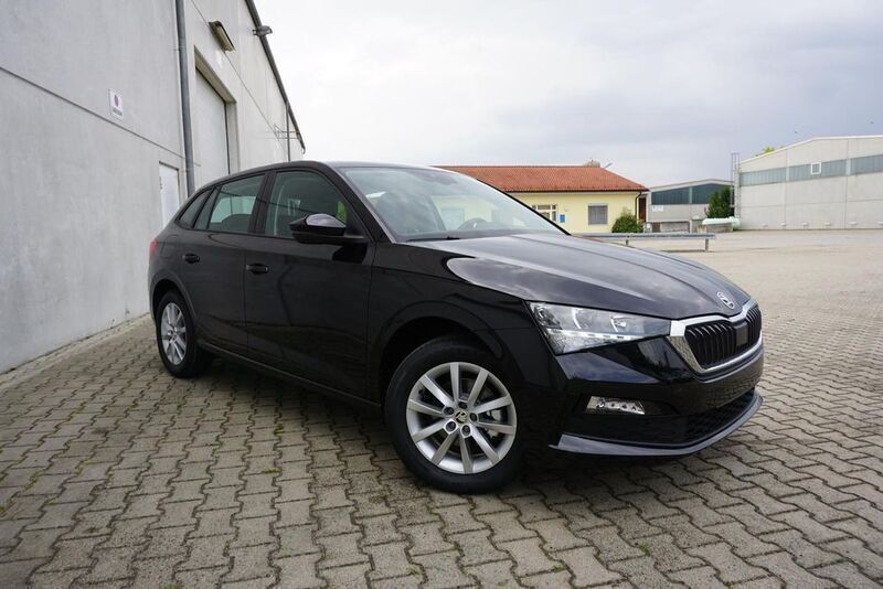 Schwarzmagic perleffekt Neu 2024 Skoda Scala Ambition Kleinwagen | 21.950 € (Superpreis) - Bild 1/4