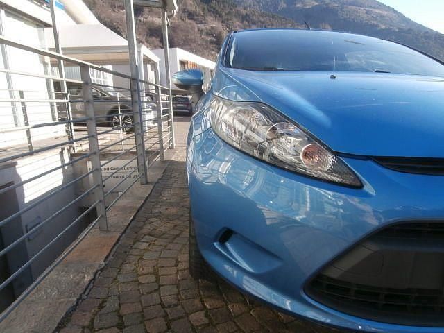 Gebraucht Ford Fiesta Trend 82 PS (60 kW) 2008 Blau Kleinwagen