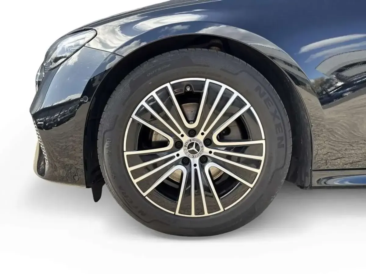 Gebraucht Mercedes E200 Avantgarde 163 PS (119 kW) 2025 Schwarz Kombi