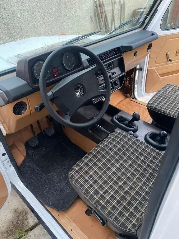 Gebraucht Mercedes G250 94 PS (69 kW) 1988 Weiß SUV