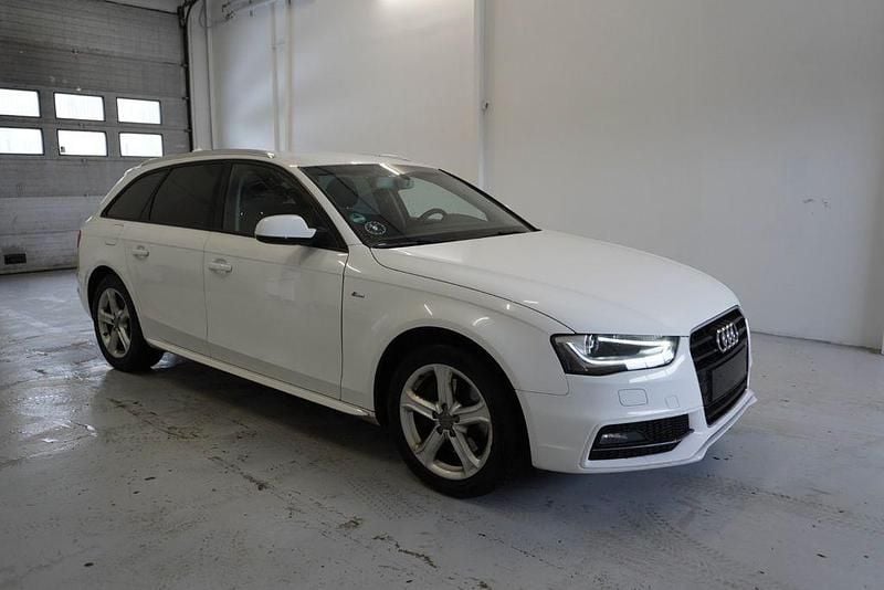 Gebraucht Audi A4 S-Line 204 PS (150 kW) 2014 Weiß Limousine