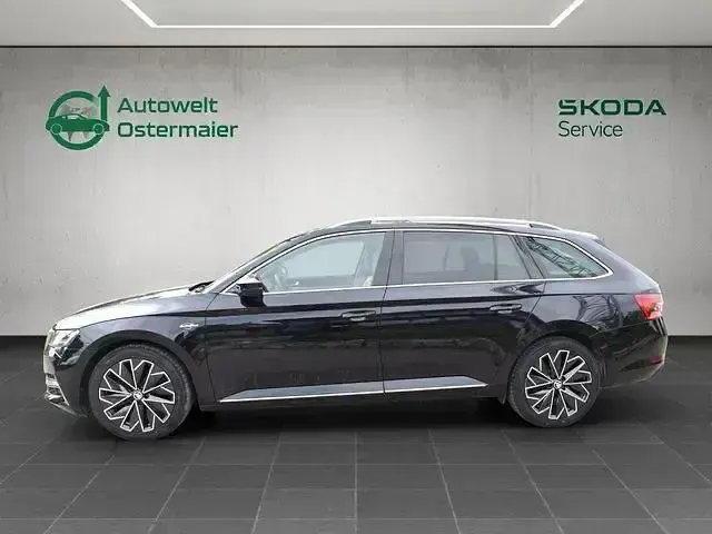 Gebraucht Skoda Superb LAURIN & KLEMENT 190 PS (139 kW) 2020 Schwarz Limousine