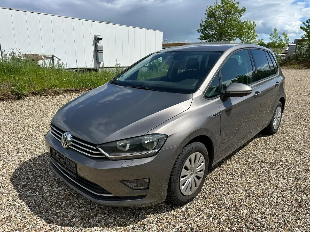 Używany VW Golf VII LOUNGE 110 KM (80 kW) 2016 Szary Sedan/Limuzyna