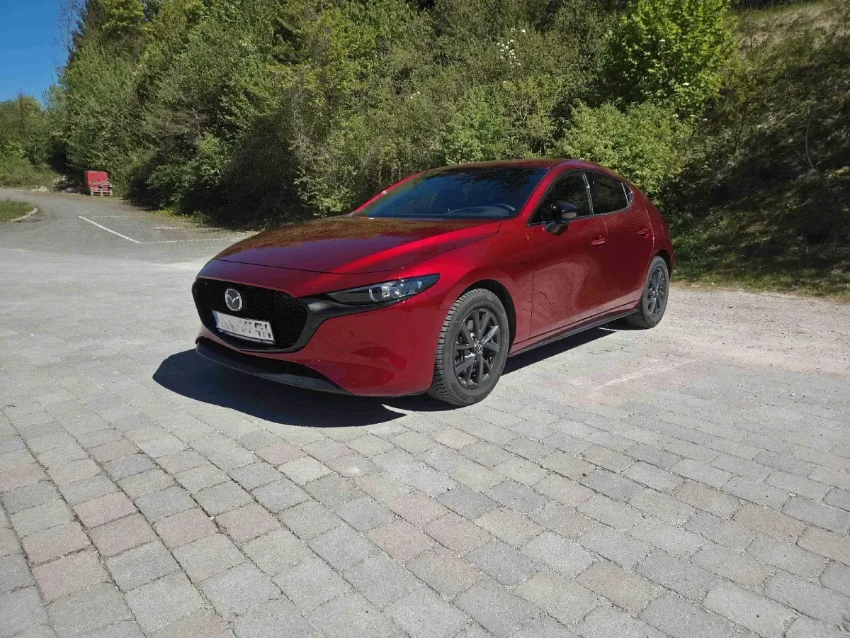 Gebraucht Mazda 3 Homura-Line 140 PS (102 kW) 2025 Rot Limousine