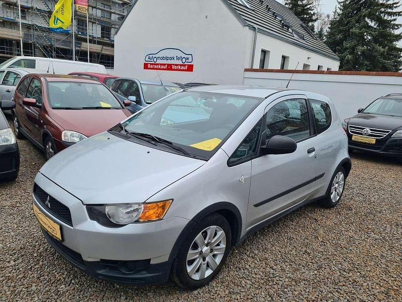 Silber Gebraucht 2011 Mitsubishi Colt Edition Kleinwagen | 4.299 € (Teuer) - Bild 1/4