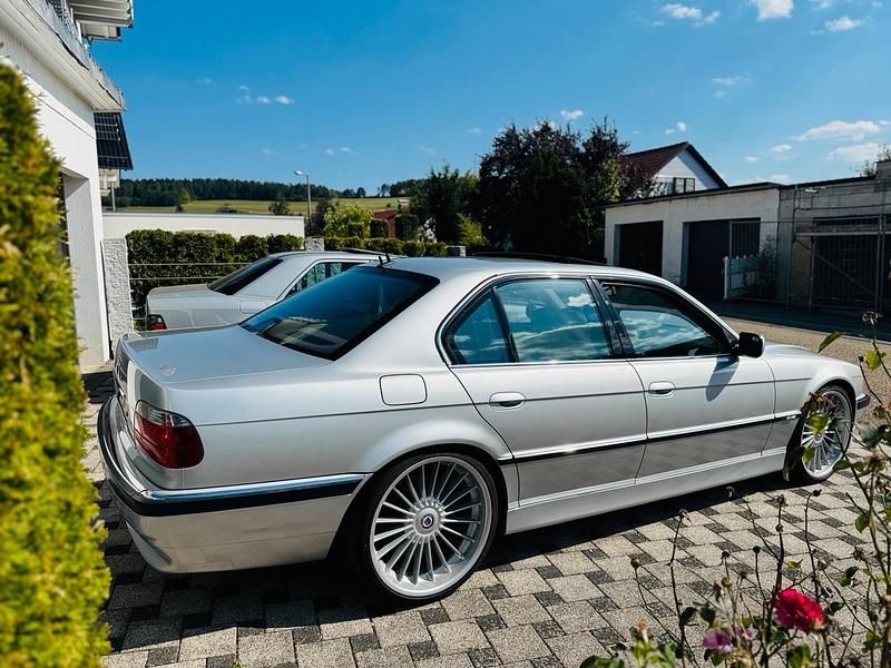 Gebraucht BMW 740 286 PS (210 kW) 2001 Silber Limousine