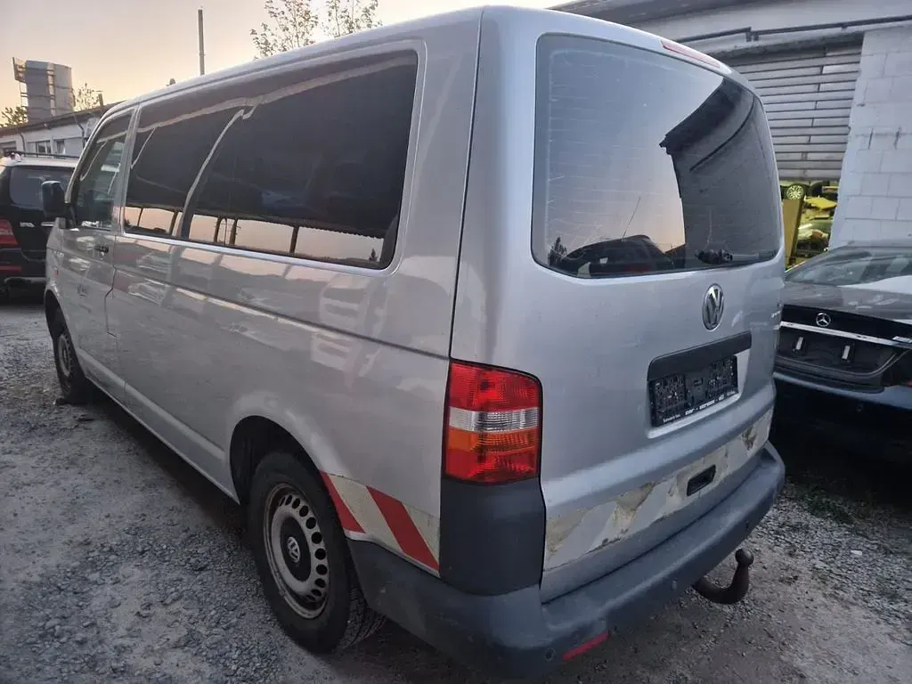 Gebraucht VW T5 131 PS (96 kW) 2006 Grau Van