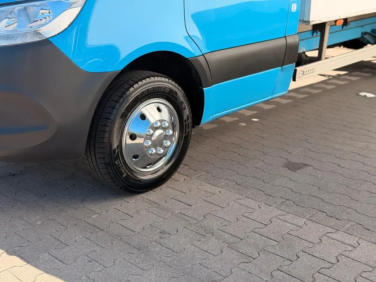 Gebraucht Mercedes Sprinter 114 PS (83 kW) 2020 Blau Van