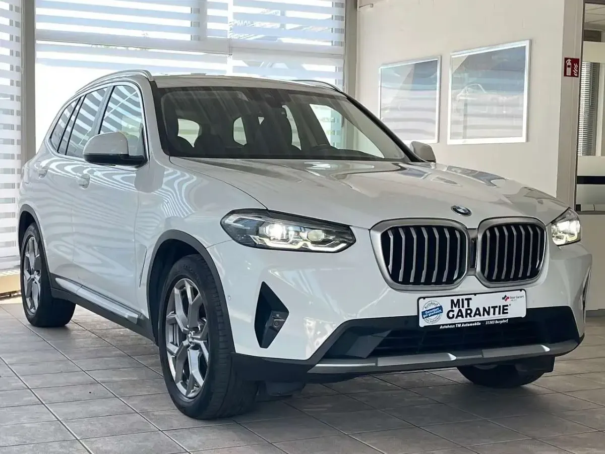 Gebraucht BMW X3 Sport Line 190 PS (139 kW) 2023 Weiß SUV