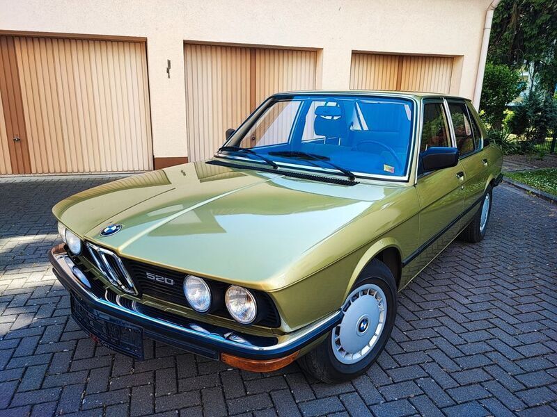 Grün Gebraucht 1982 BMW 520 Limousine | 17.900 € - Bild 1/4