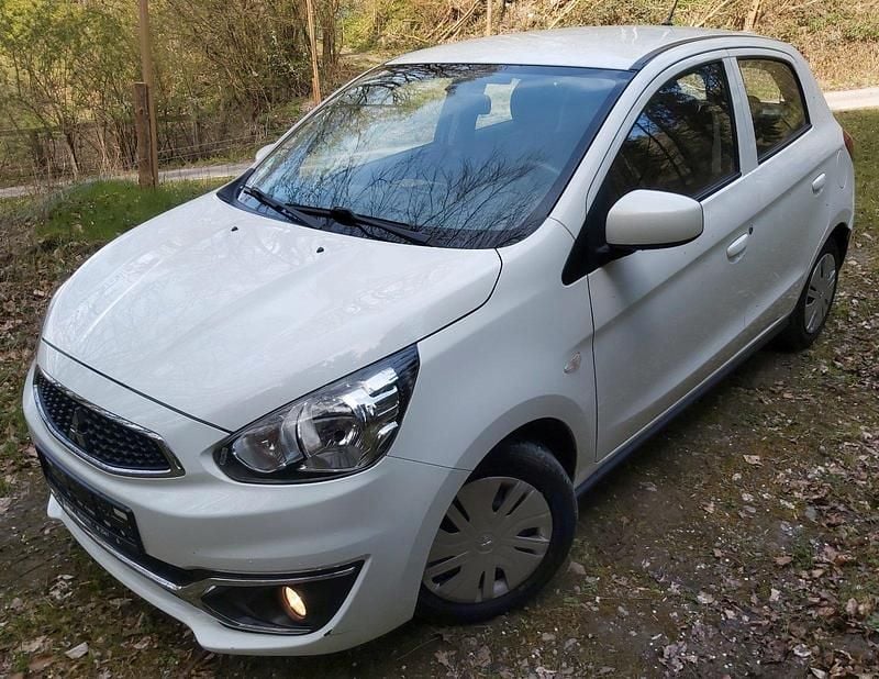 Gebraucht Mitsubishi Space Star 70 PS (51 kW) 2019 Weiß Kleinwagen