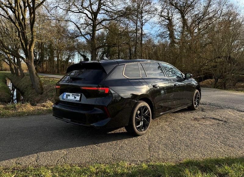 Gebraucht Opel Astra 131 PS (96 kW) 2024 Schwarz Kombi