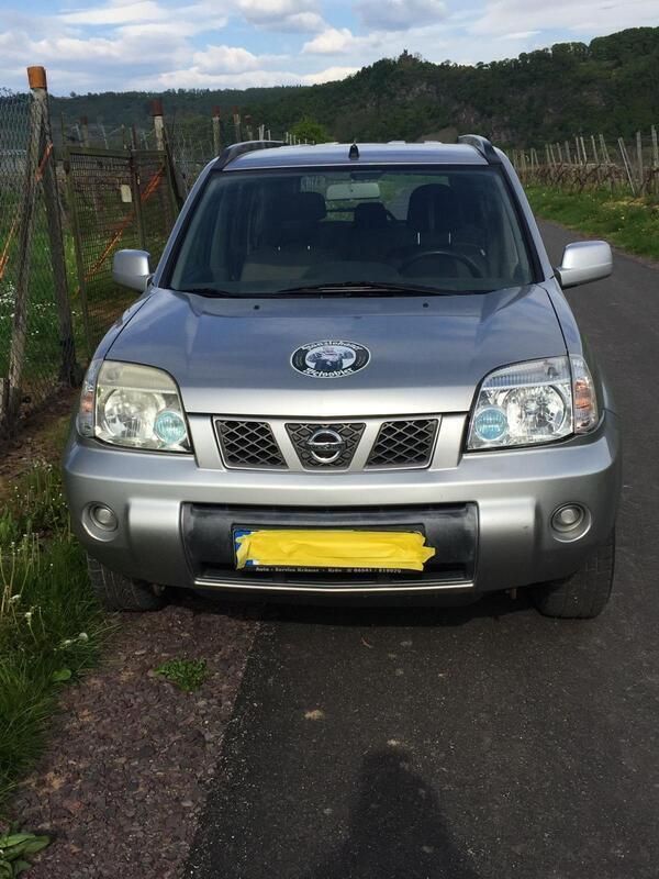 Silber Gebraucht 2004 Nissan X-Trail SUV | 1.300 € - Bild 1/4
