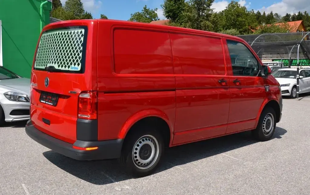 Gebraucht VW T6 150 PS (110 kW) 2019 Rot Van