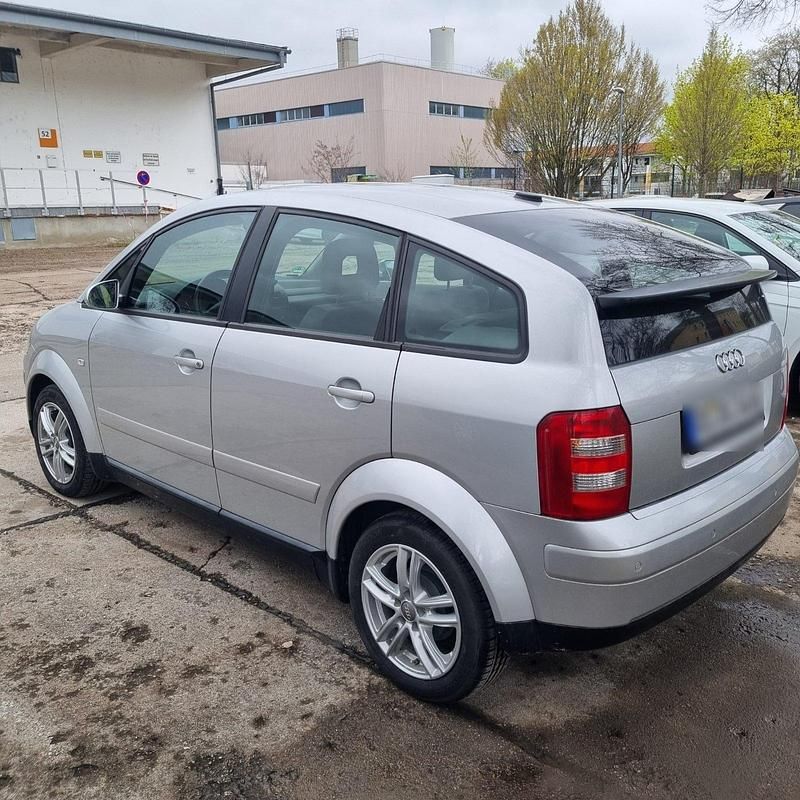 Second-hand Audi A2 75 CP (55 kW) 2001 Argintiu Hatchback