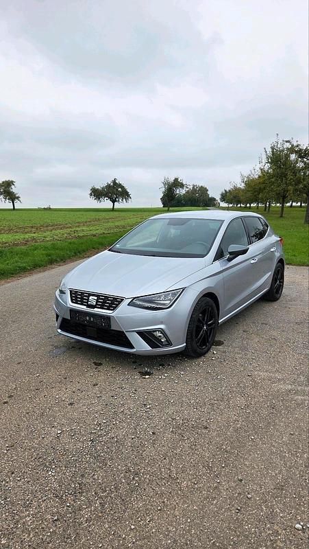 Grau Gebraucht 2019 Seat Ibiza XCELLENCE Kleinwagen | 11.800 € (Guter Preis) - Bild 1/4