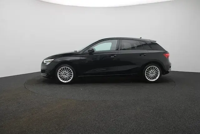 Gebraucht Audi A3 Advanced Plus 150 PS (110 kW) 2024 Brillantschwarz Limousine