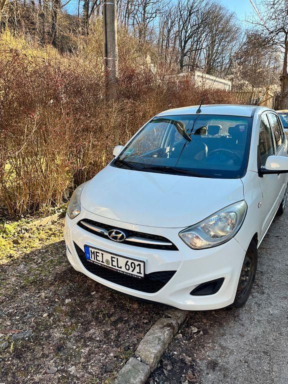 Gebraucht Hyundai i10 Classic 69 PS (50 kW) 2012 Weiß Kleinwagen