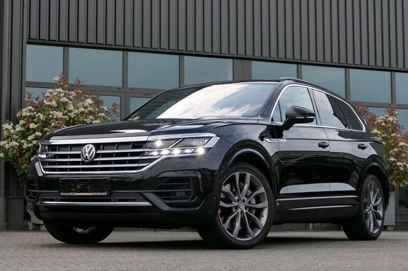 Deep black perleffekt Gebraucht 2019 VW Touareg R-line SUV | 39.900 € (Superpreis) - Bild 1/4