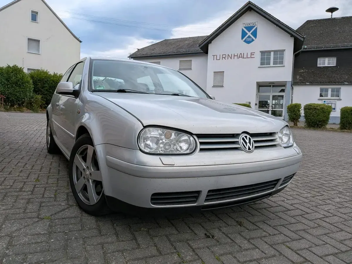 Gebraucht VW Golf III 125 PS (91 kW) 1998 Silber Limousine